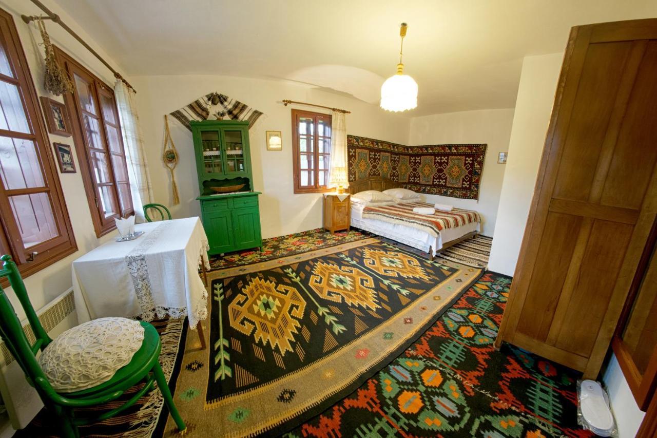 הוילה ואמה Casa Bunicii Din Bucovina מראה חיצוני תמונה